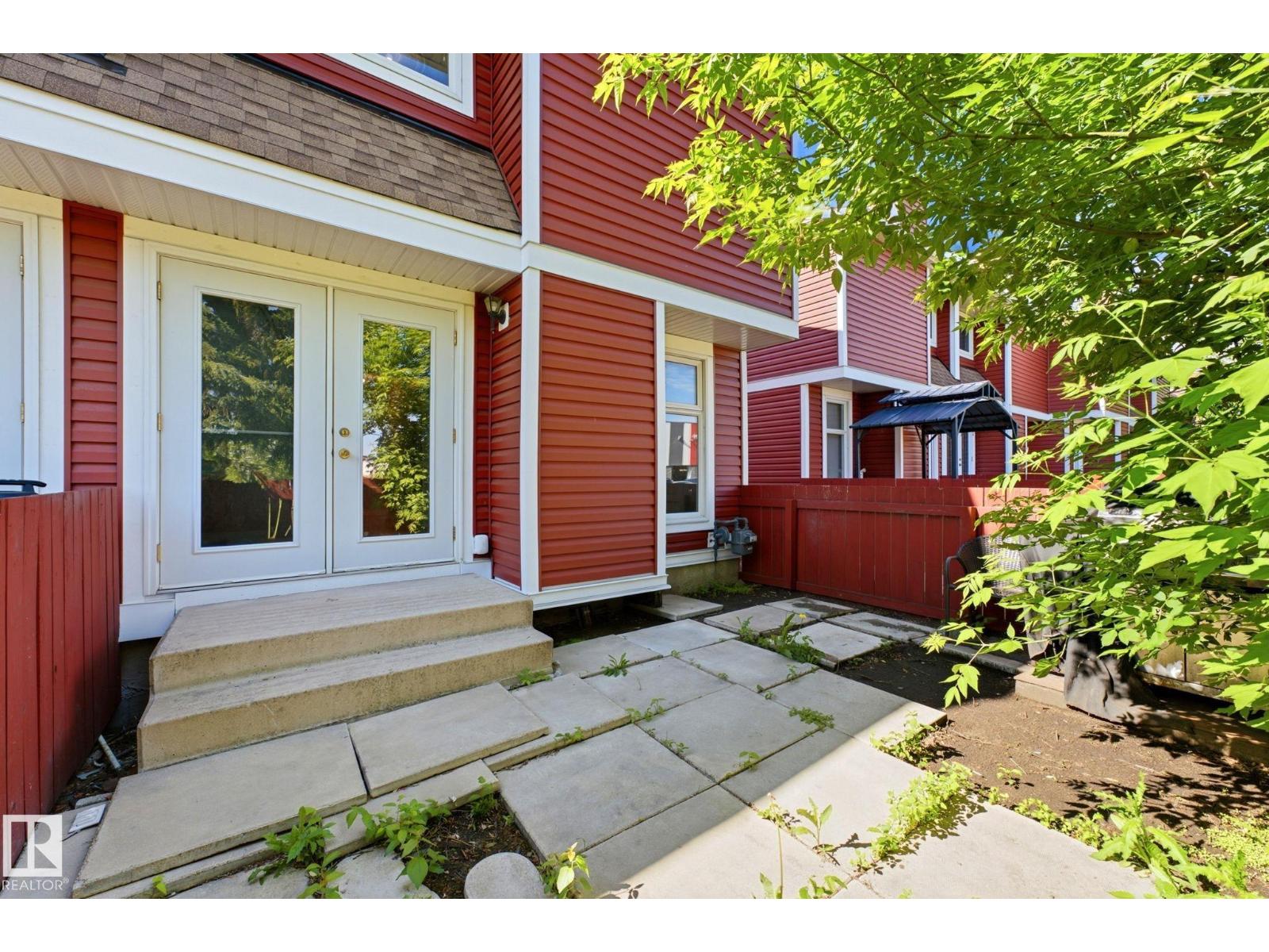 #41 4707 126 AV NW - 32