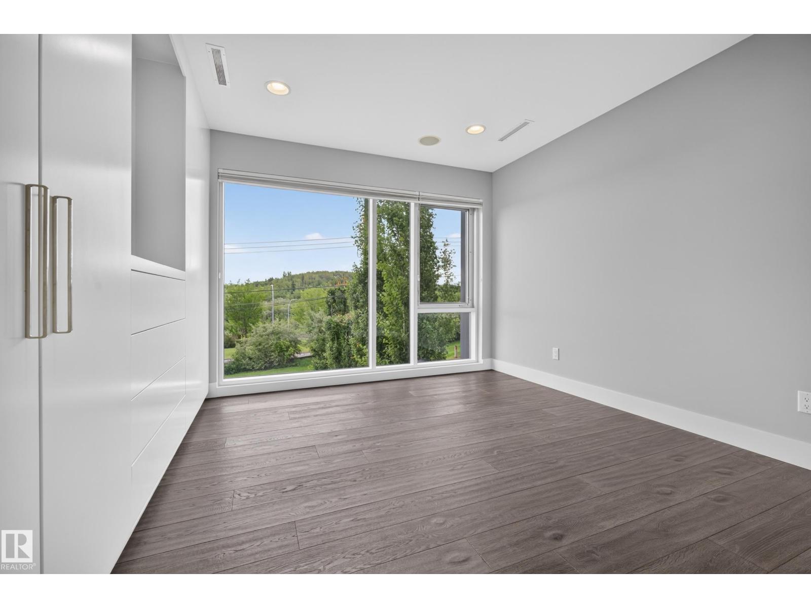 9509 99B ST NW — photo 43