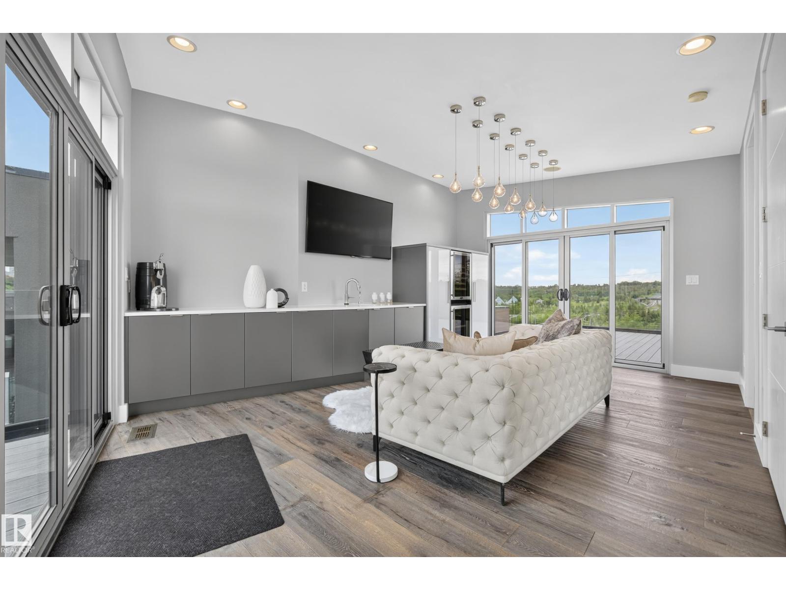 9509 99B ST NW — photo 47