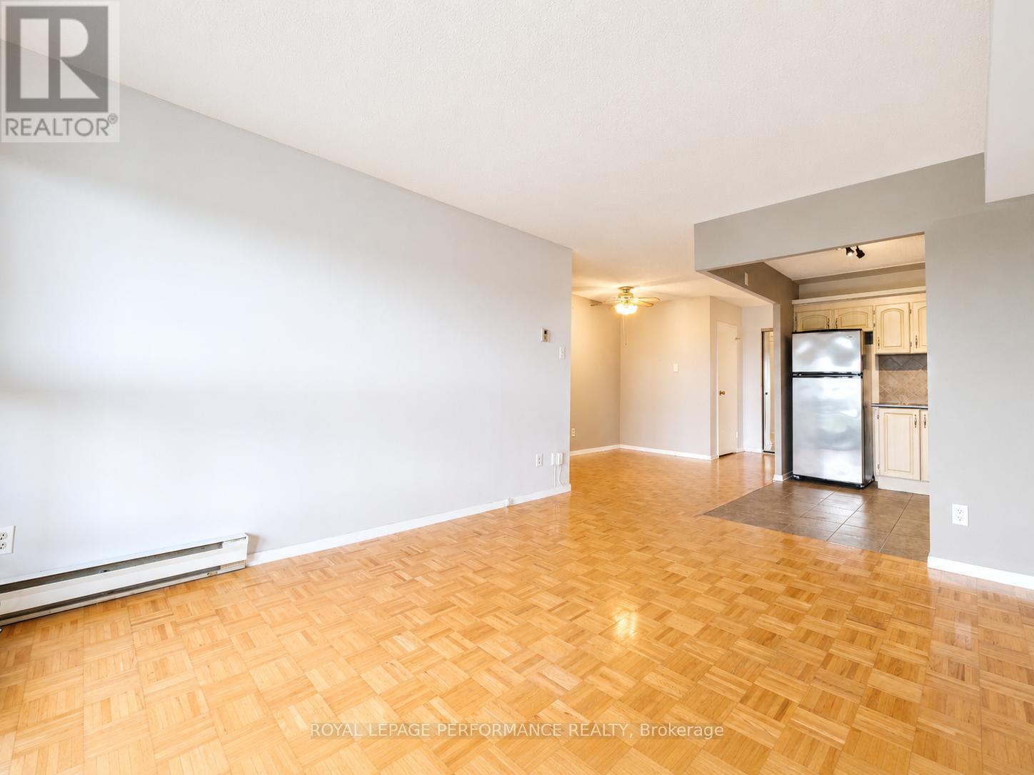 #708 158C MCARTHUR AVENUE - 12
