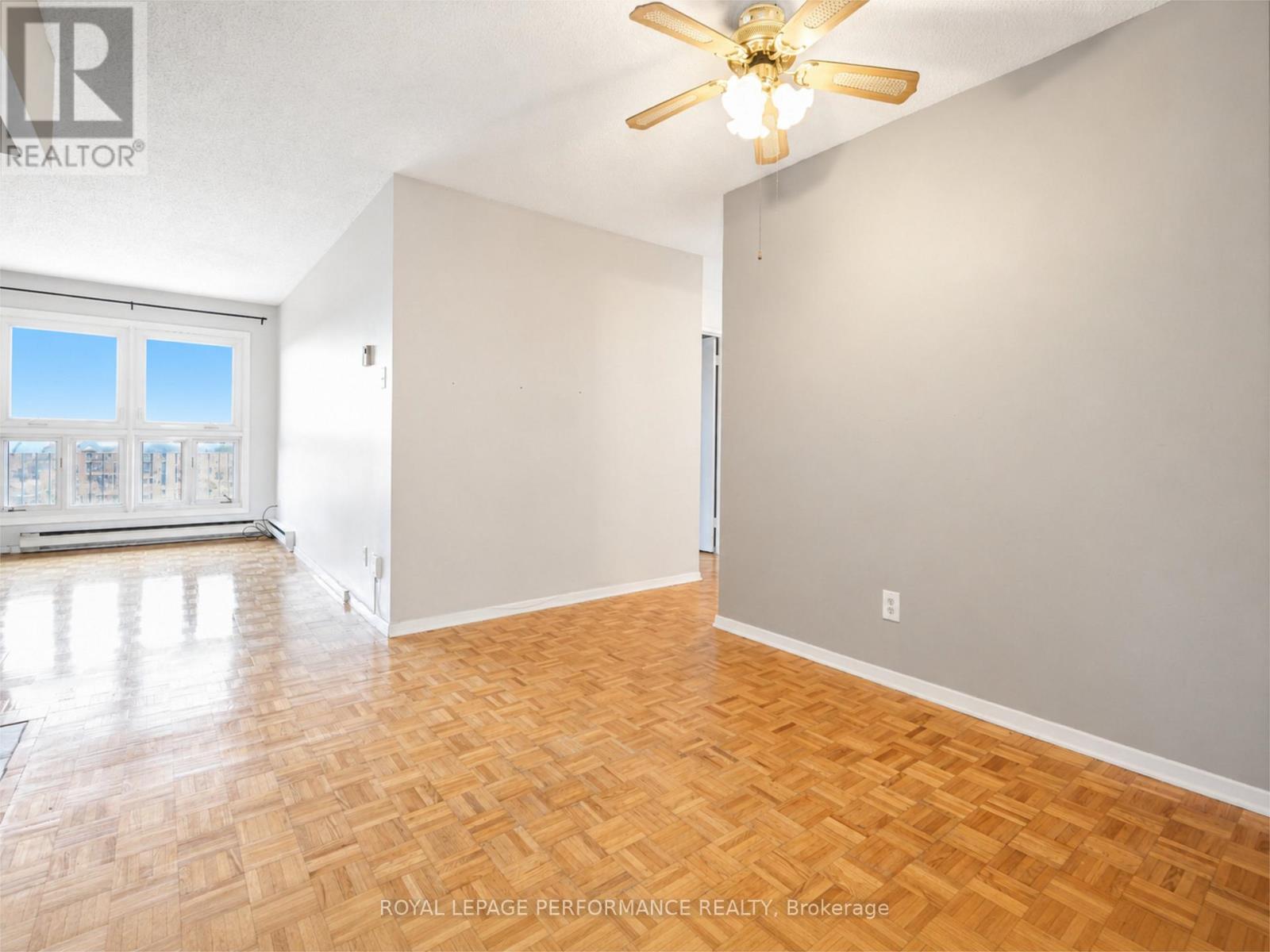 #708 158C MCARTHUR AVENUE - 13