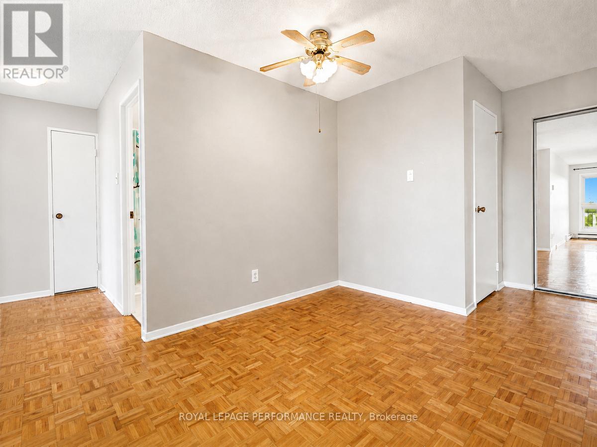 #708 158C MCARTHUR AVENUE - 14