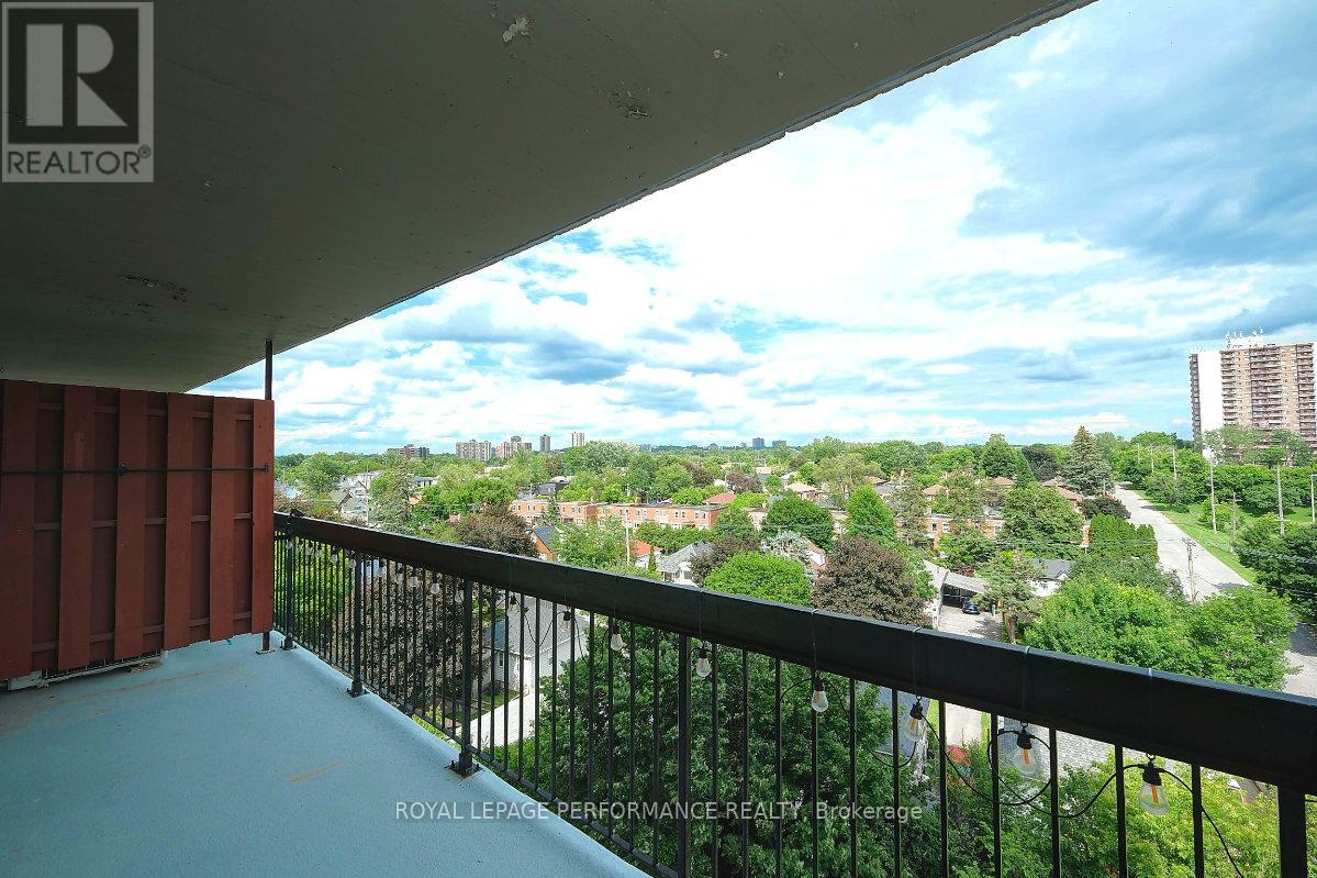 #708 158C MCARTHUR AVENUE - 17