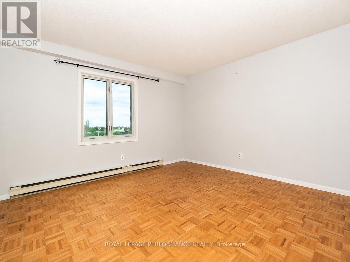 #708 158C MCARTHUR AVENUE - 20