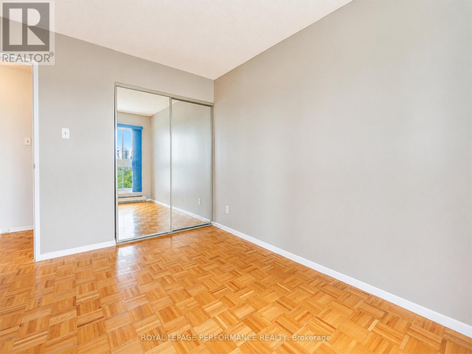 #708 158C MCARTHUR AVENUE - 25