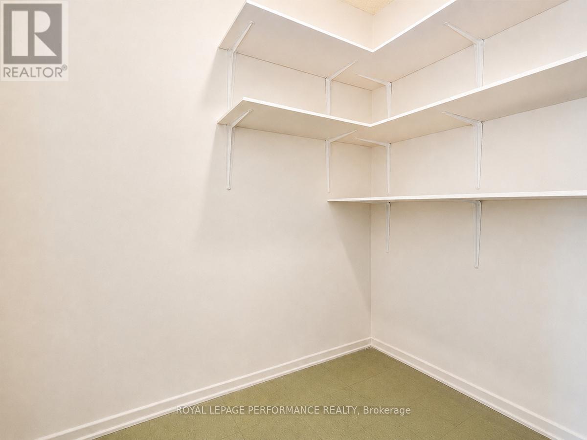 #708 158C MCARTHUR AVENUE - 30