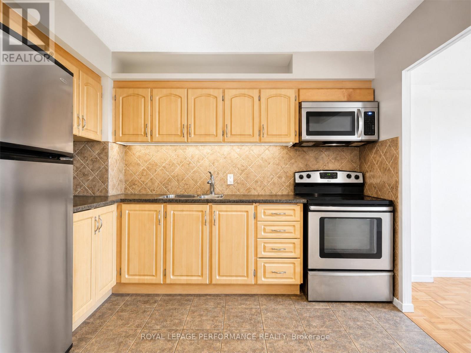 #708 158C MCARTHUR AVENUE - 5