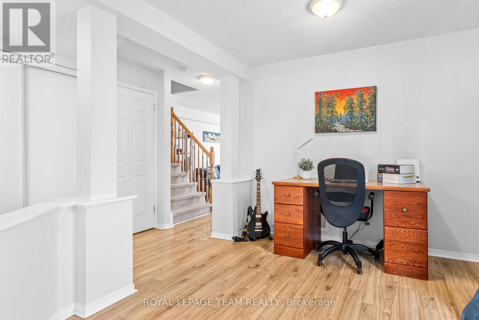 92 WOLFF CRESCENT - 16