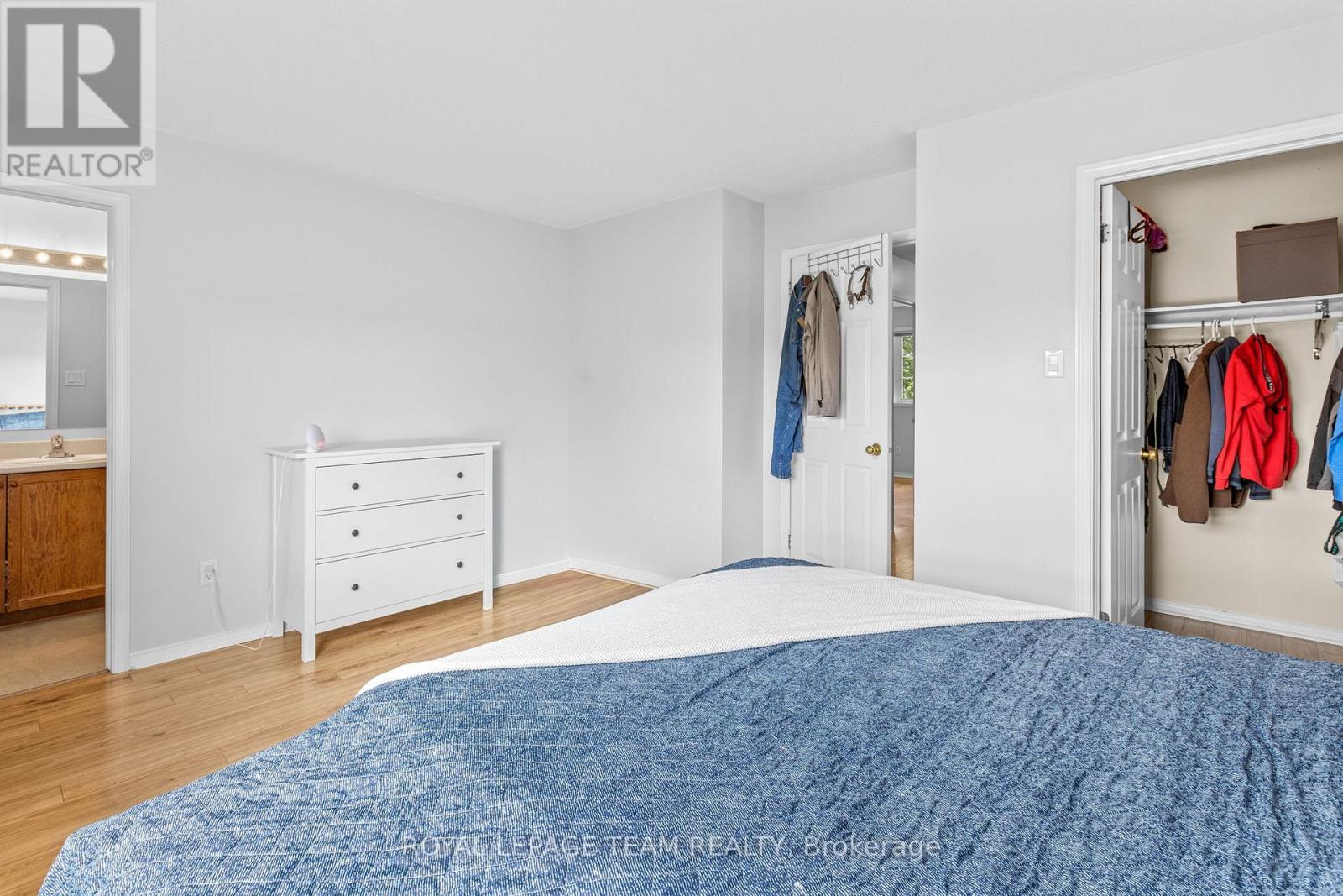 92 WOLFF CRESCENT - 19