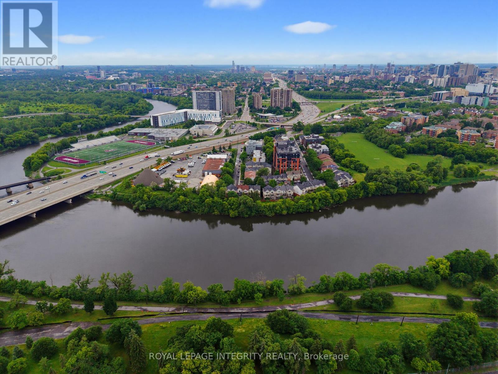 Walk or Bike to Ottawa U, LRT, Parks or downtown