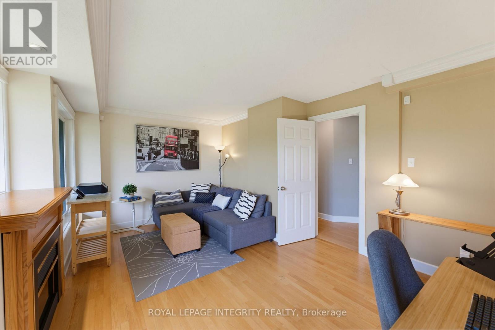 2 Bed, 4 Bath House for Sale in Ottawa – 81 ROBINSON AVENUE, Ottawa – MLS# X13469058 - Image 7