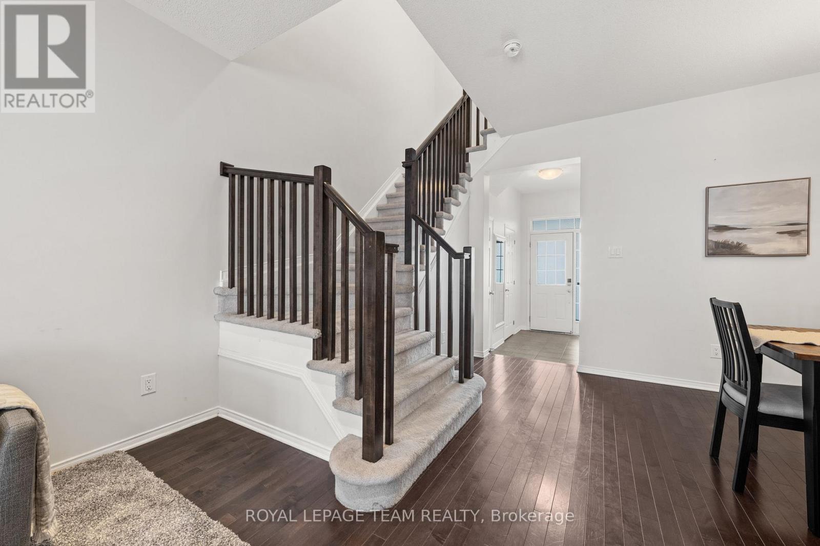 102 LOCHNAW PRIVATE - 23