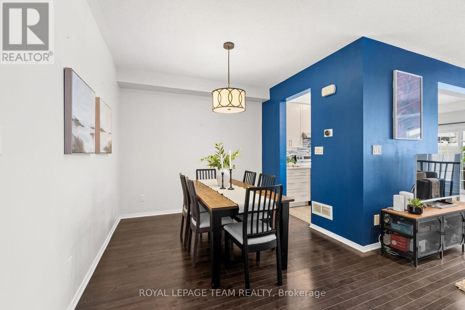 102 LOCHNAW PRIVATE - 7