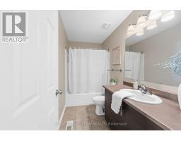 102 Lochnaw Private, Ottawa, ON K2J5X6 Photo 36