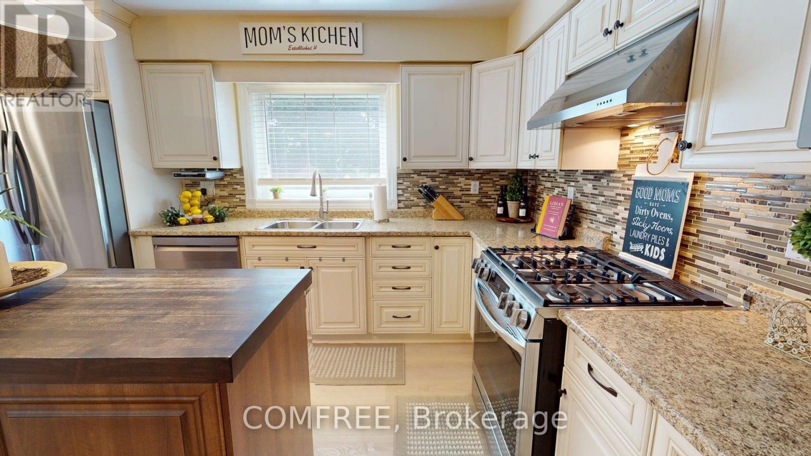 39 FALCON COURT - 12