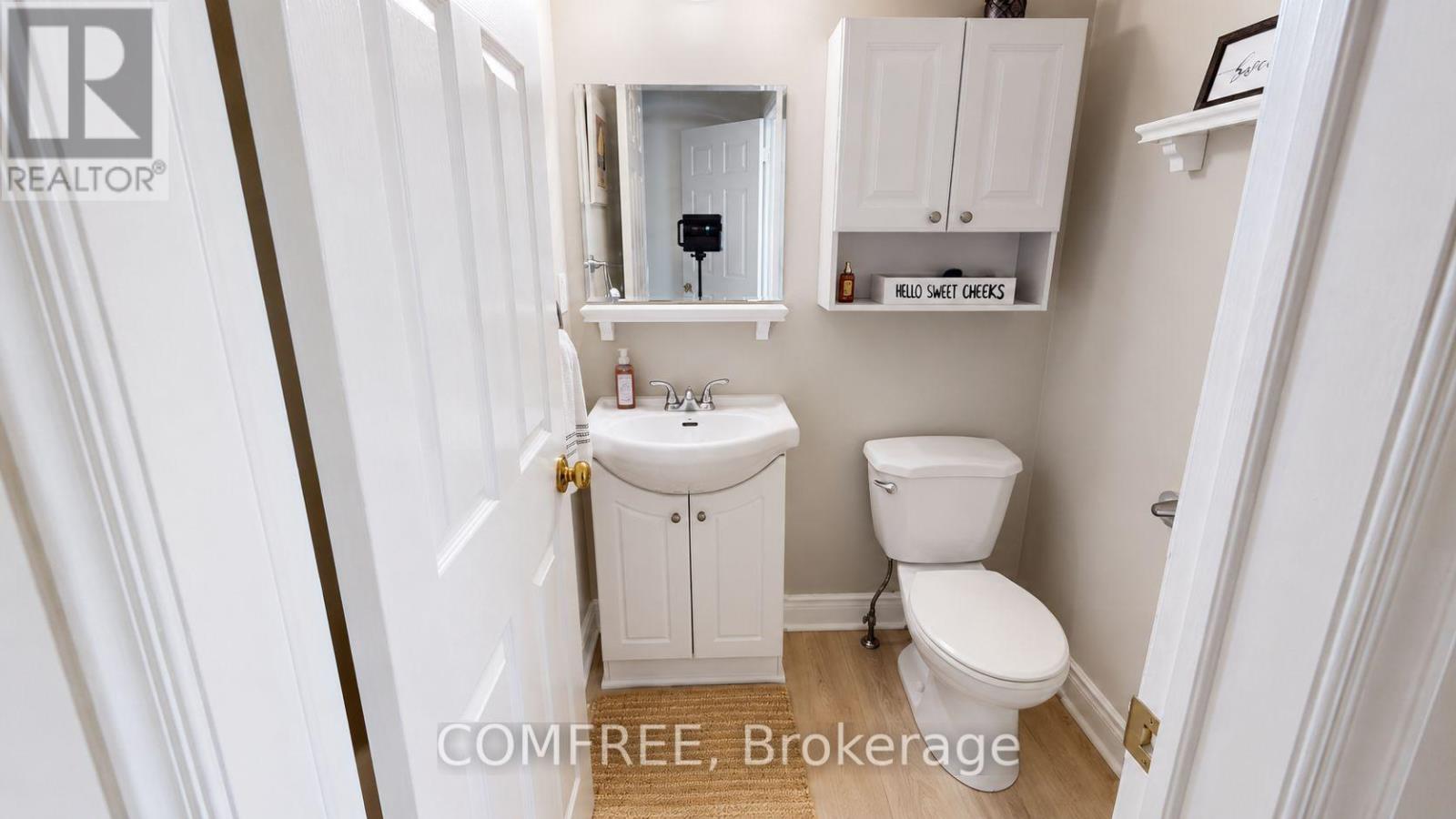 39 FALCON COURT - 13