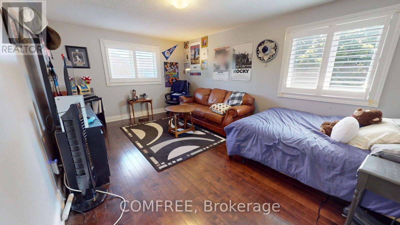 39 FALCON COURT - 15
