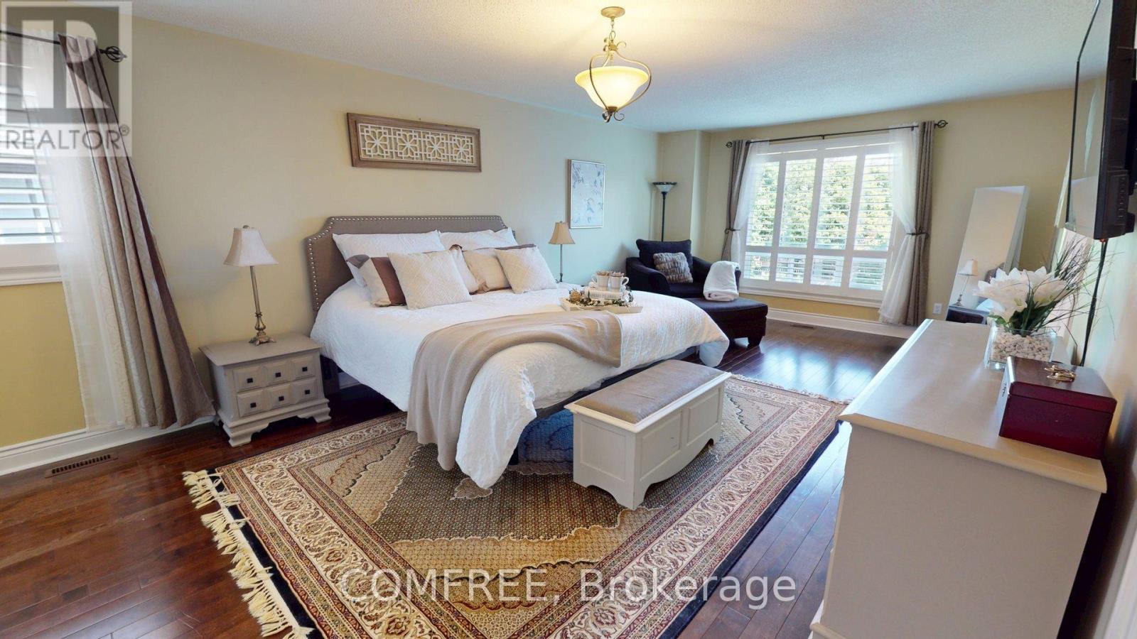 39 FALCON COURT - 18