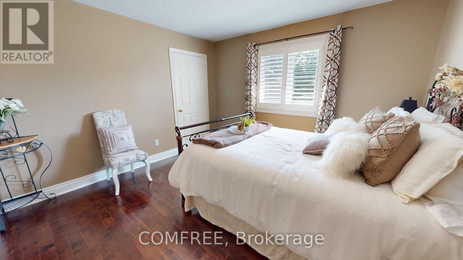39 FALCON COURT - 25