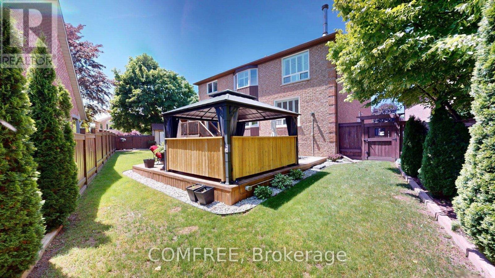 39 FALCON COURT - 38