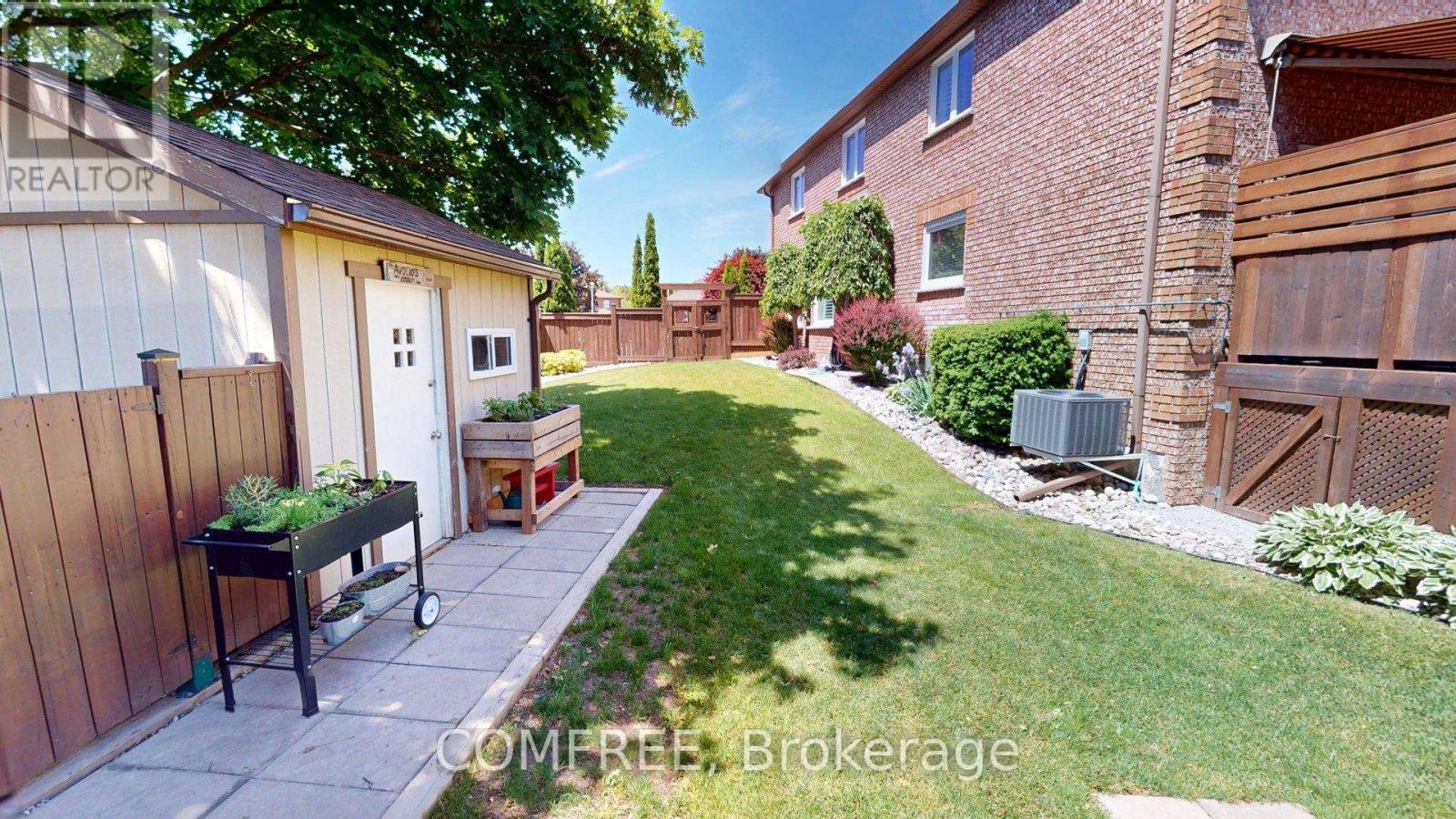 39 FALCON COURT - 39