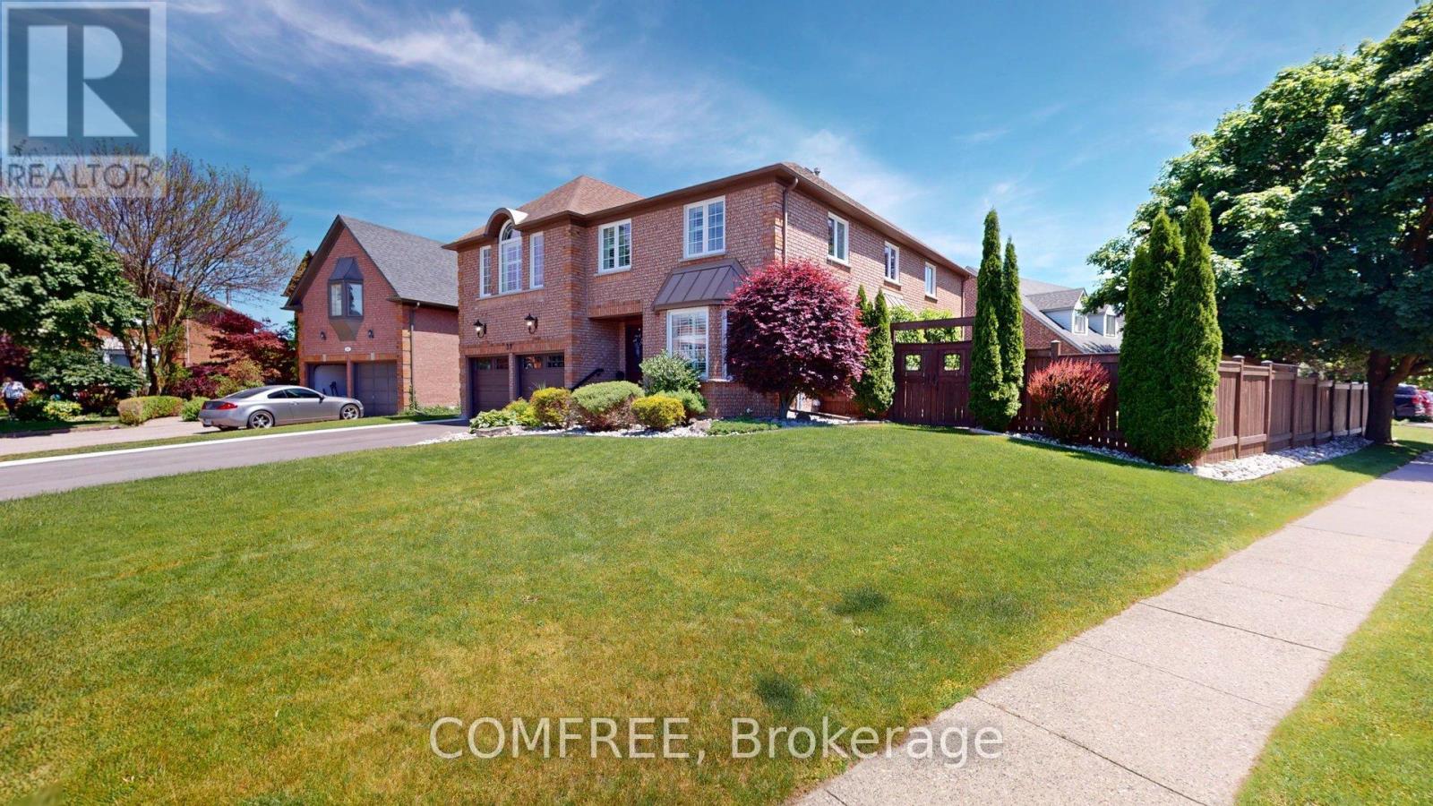 39 FALCON COURT - 40