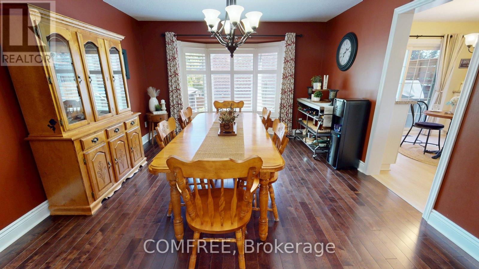 39 FALCON COURT - 8