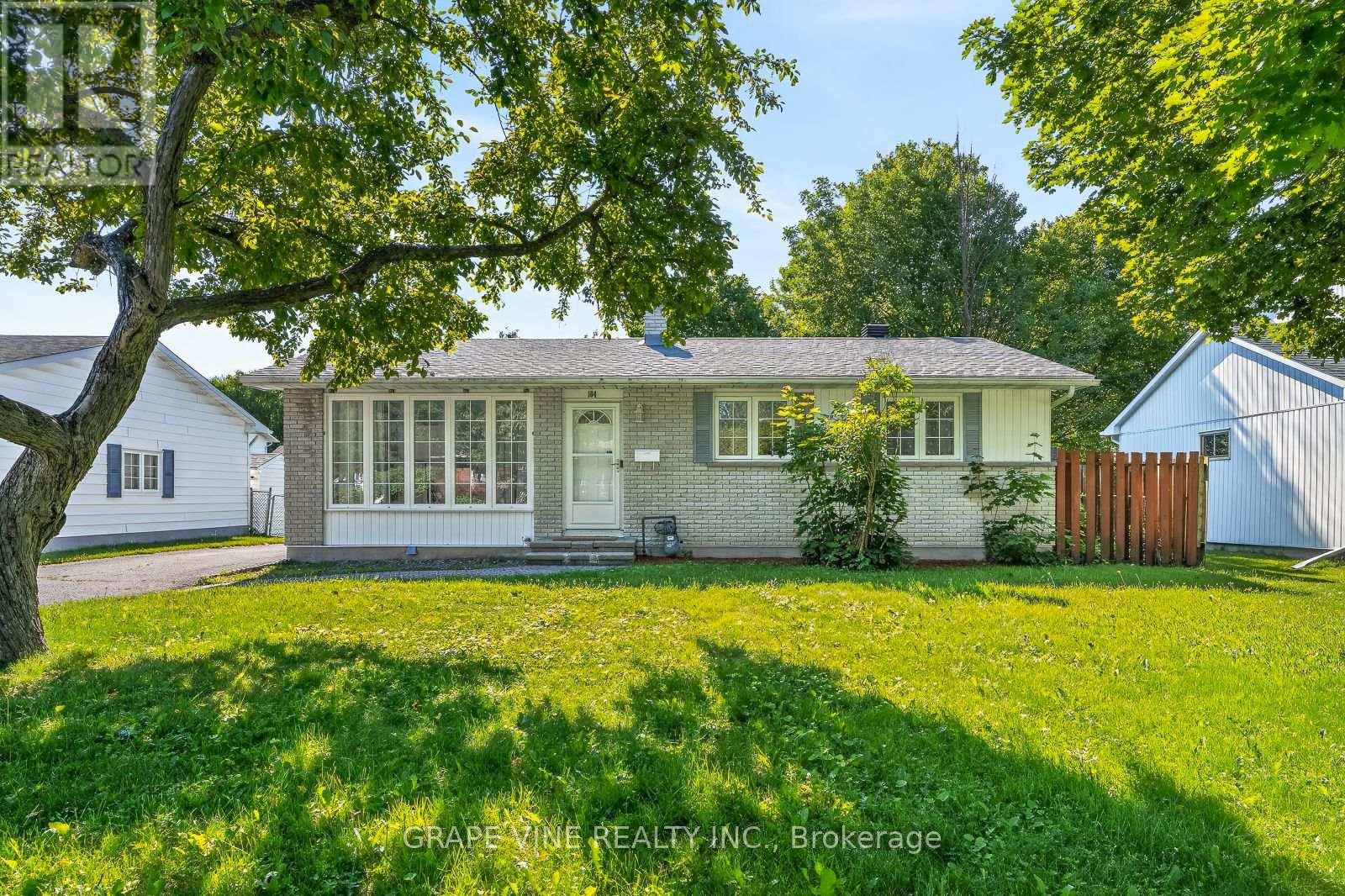 104 ORIOLE AVENUE - 1