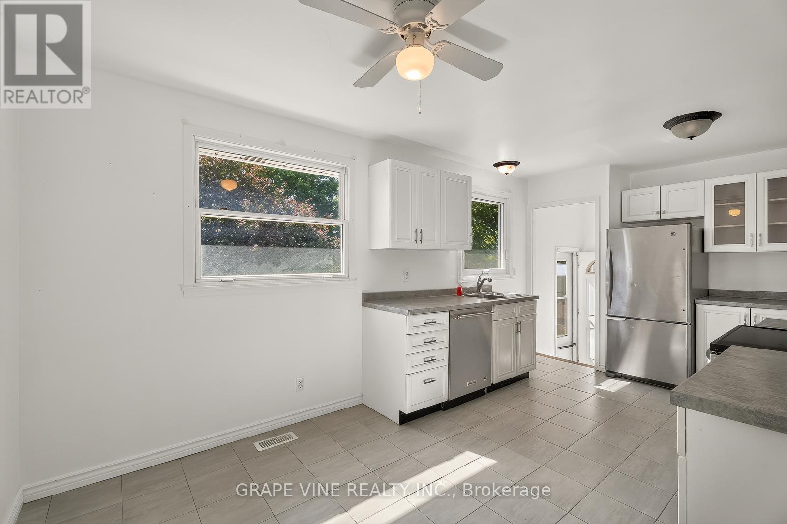 104 ORIOLE AVENUE - 13