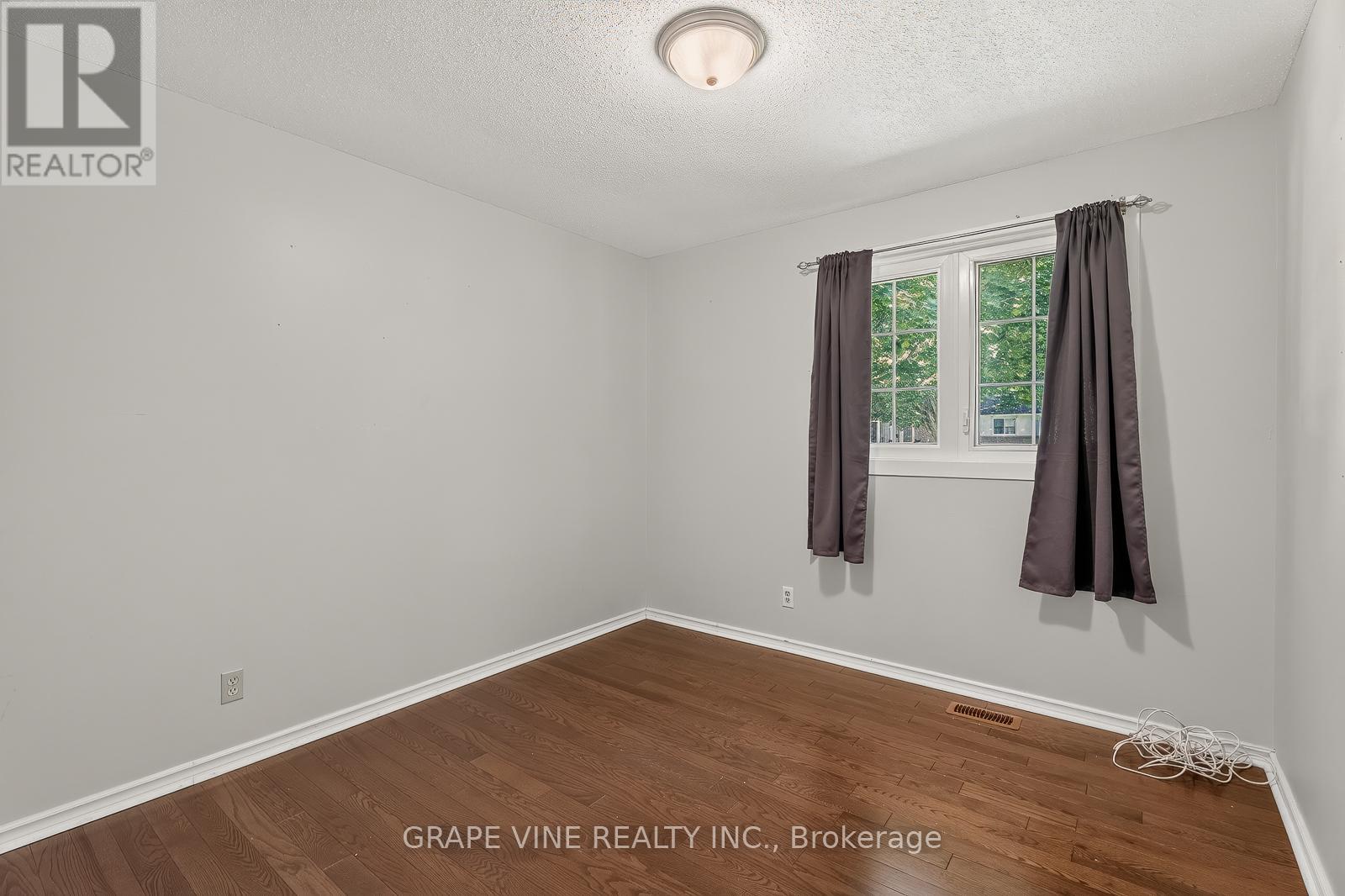 104 ORIOLE AVENUE - 18