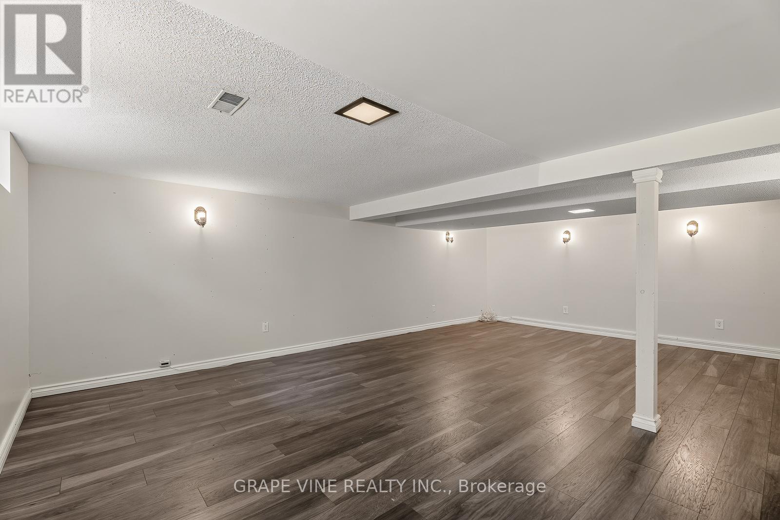 104 ORIOLE AVENUE - 23