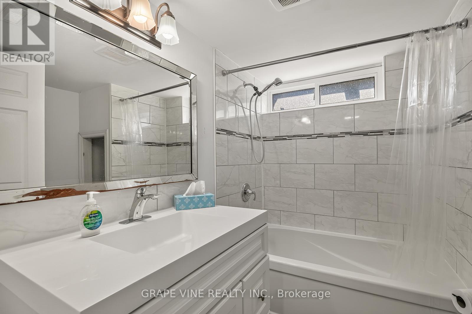 104 ORIOLE AVENUE - 24