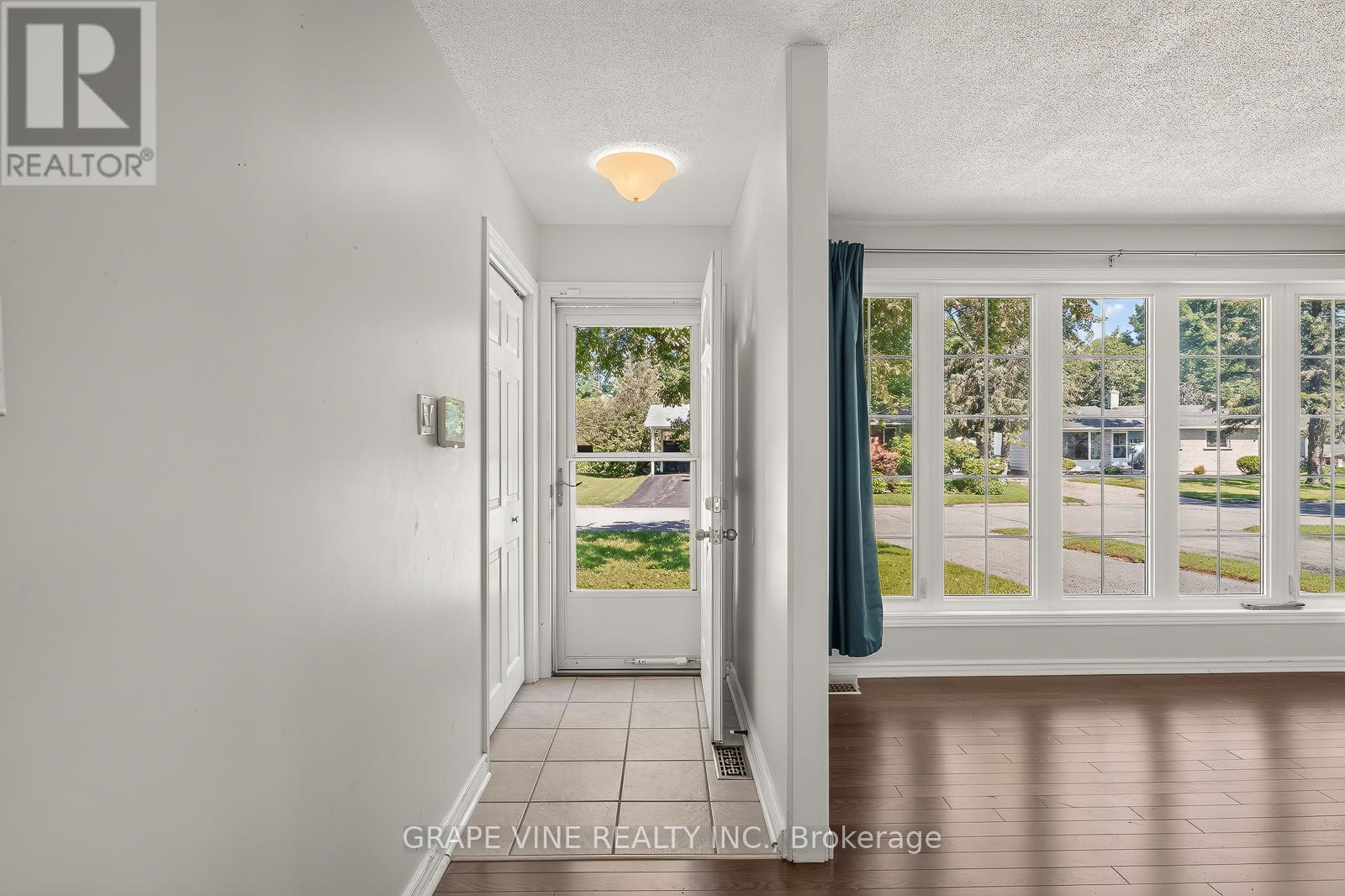 104 ORIOLE AVENUE - 4