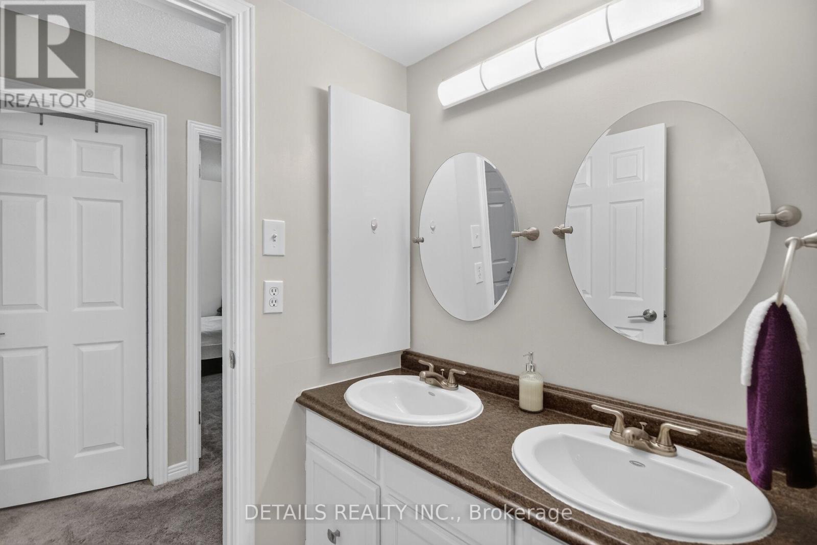 4 Bed, 3 Bath House for Sale in Ottawa – 39 SANDHURST COURT, Ottawa – MLS# X13469110 - Image 41