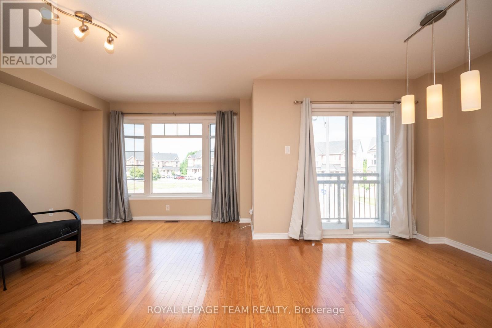 2 Bed, 2 Bath House for Rent in Ottawa – 304 CITIPLACE DRIVE, Ottawa – MLS# X13469192 - Image 12