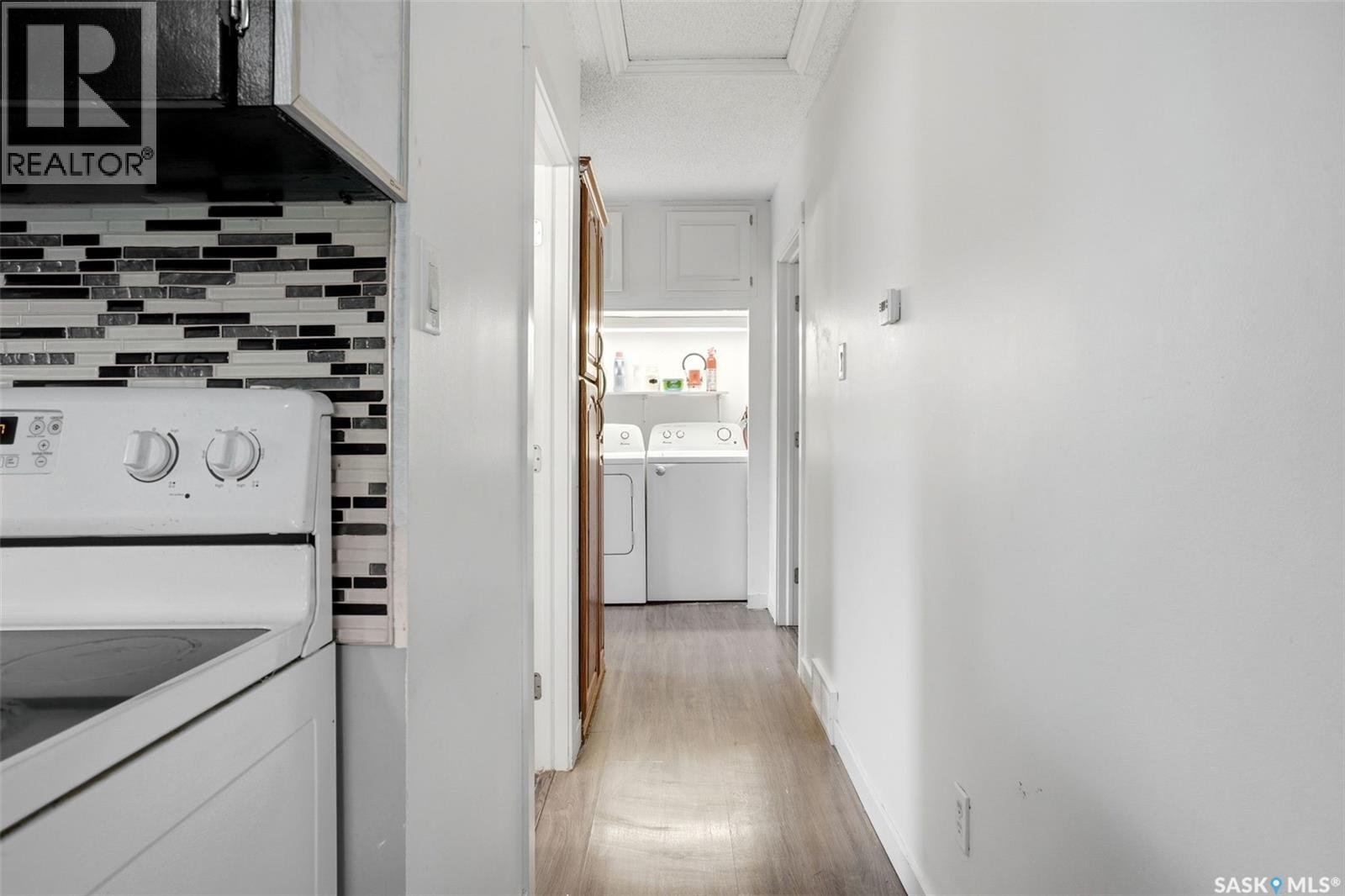 1860 Alexandra STREET — photo 14