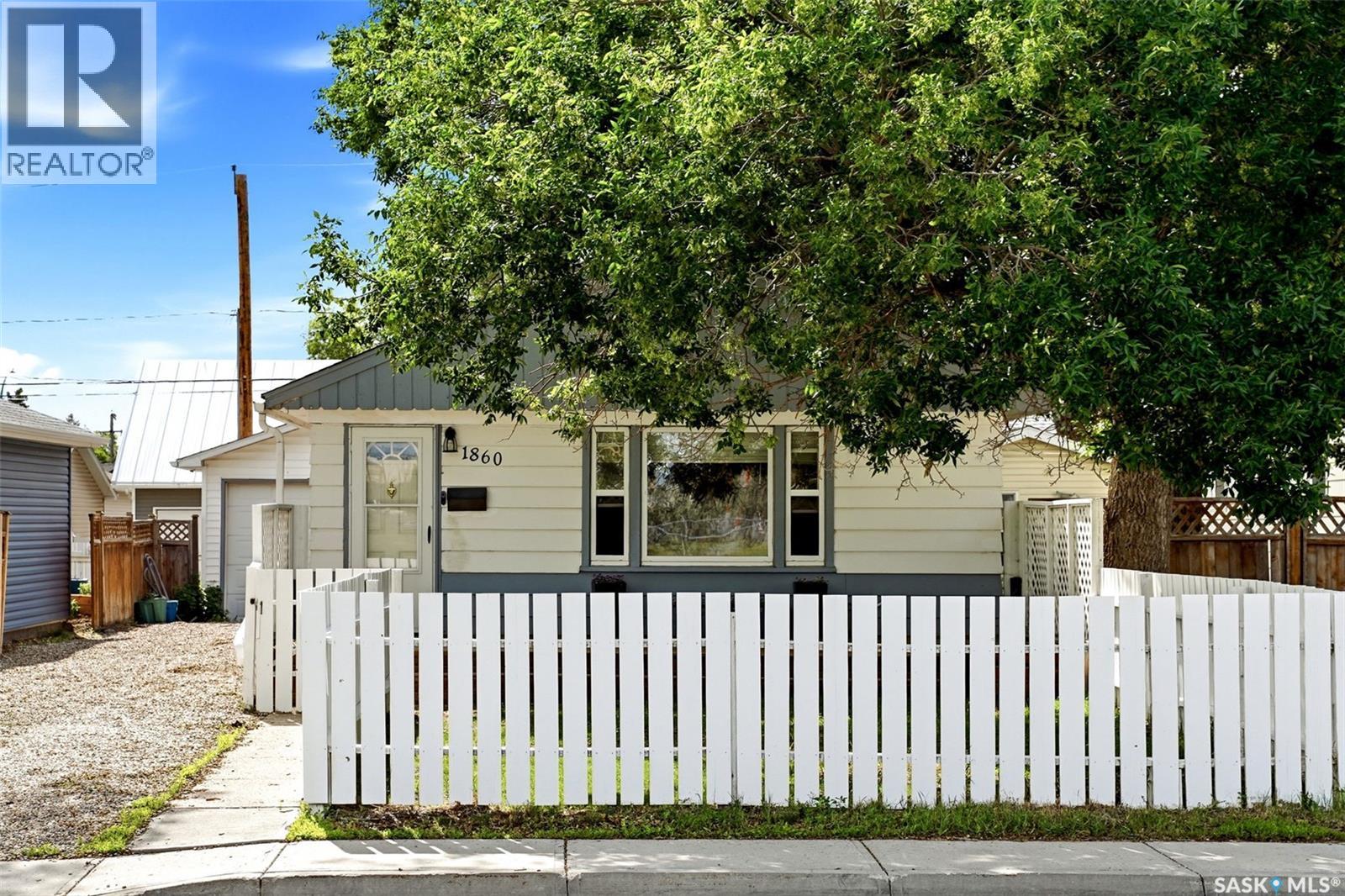 1860 Alexandra STREET - photo 2