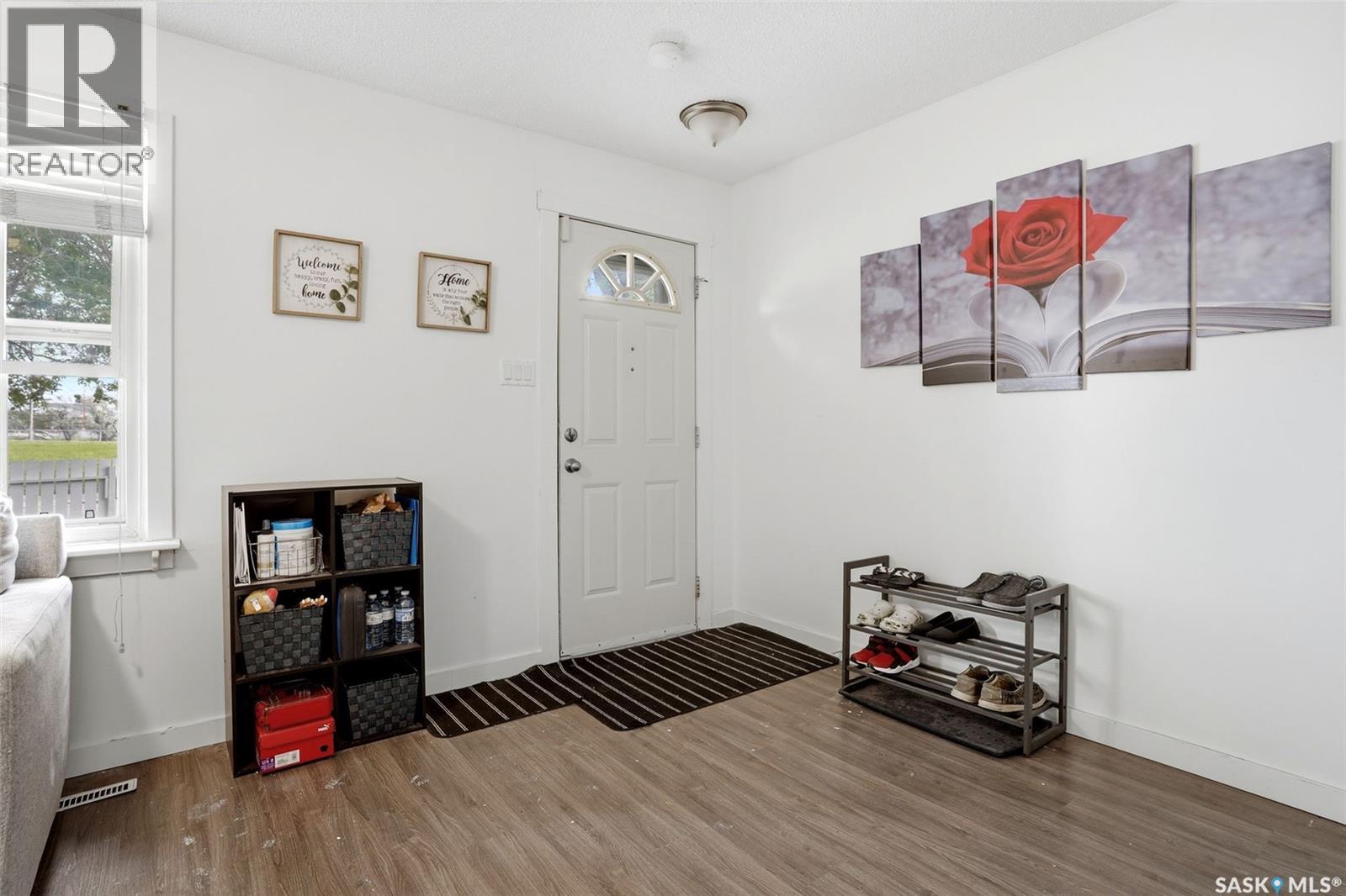 1860 Alexandra STREET - photo 3