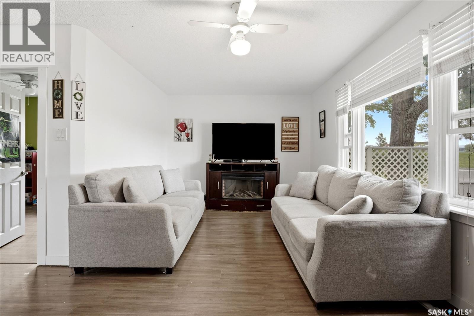1860 Alexandra STREET - photo 5