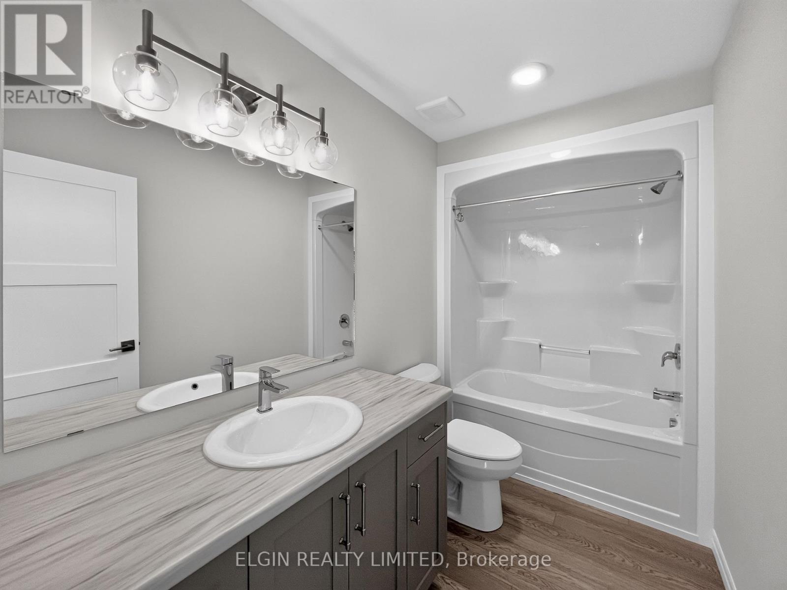 9 HORIZON COURT - 18