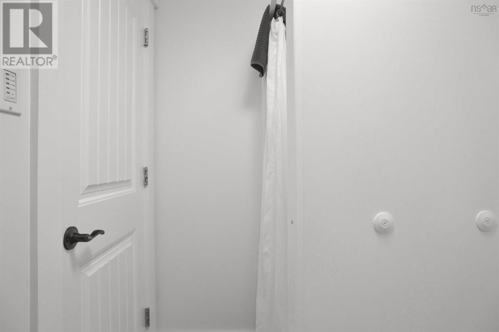 324 Wentworth Road - 38