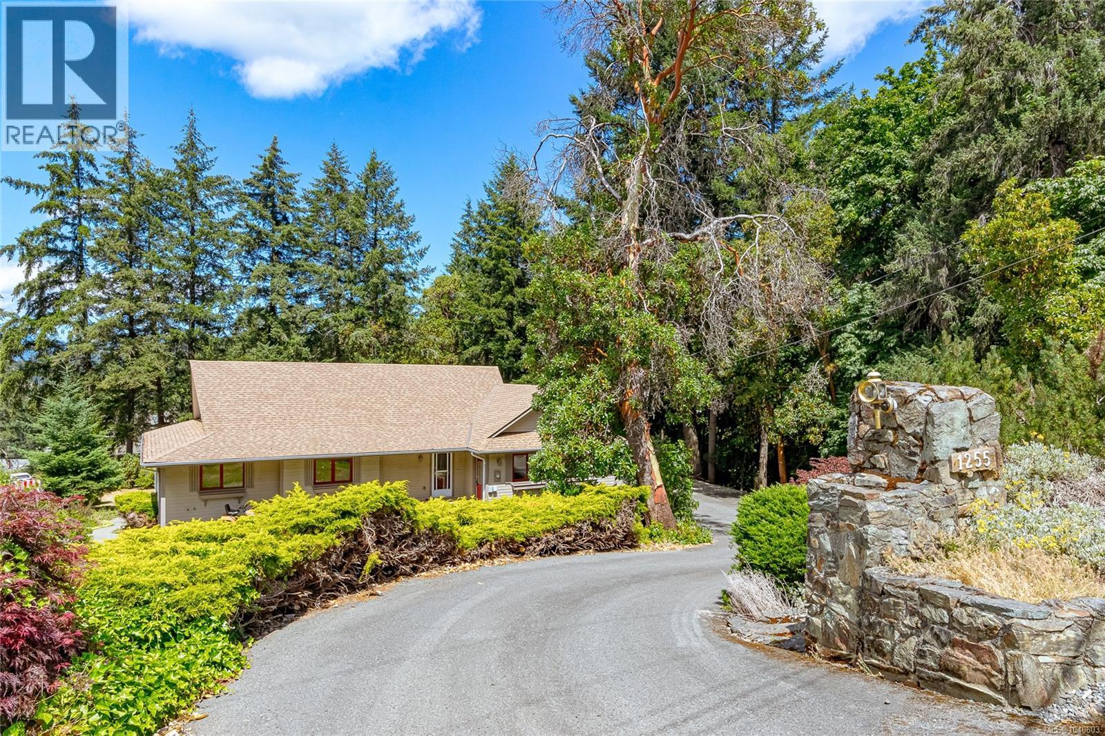 1255 McKenzie Dr - 1
