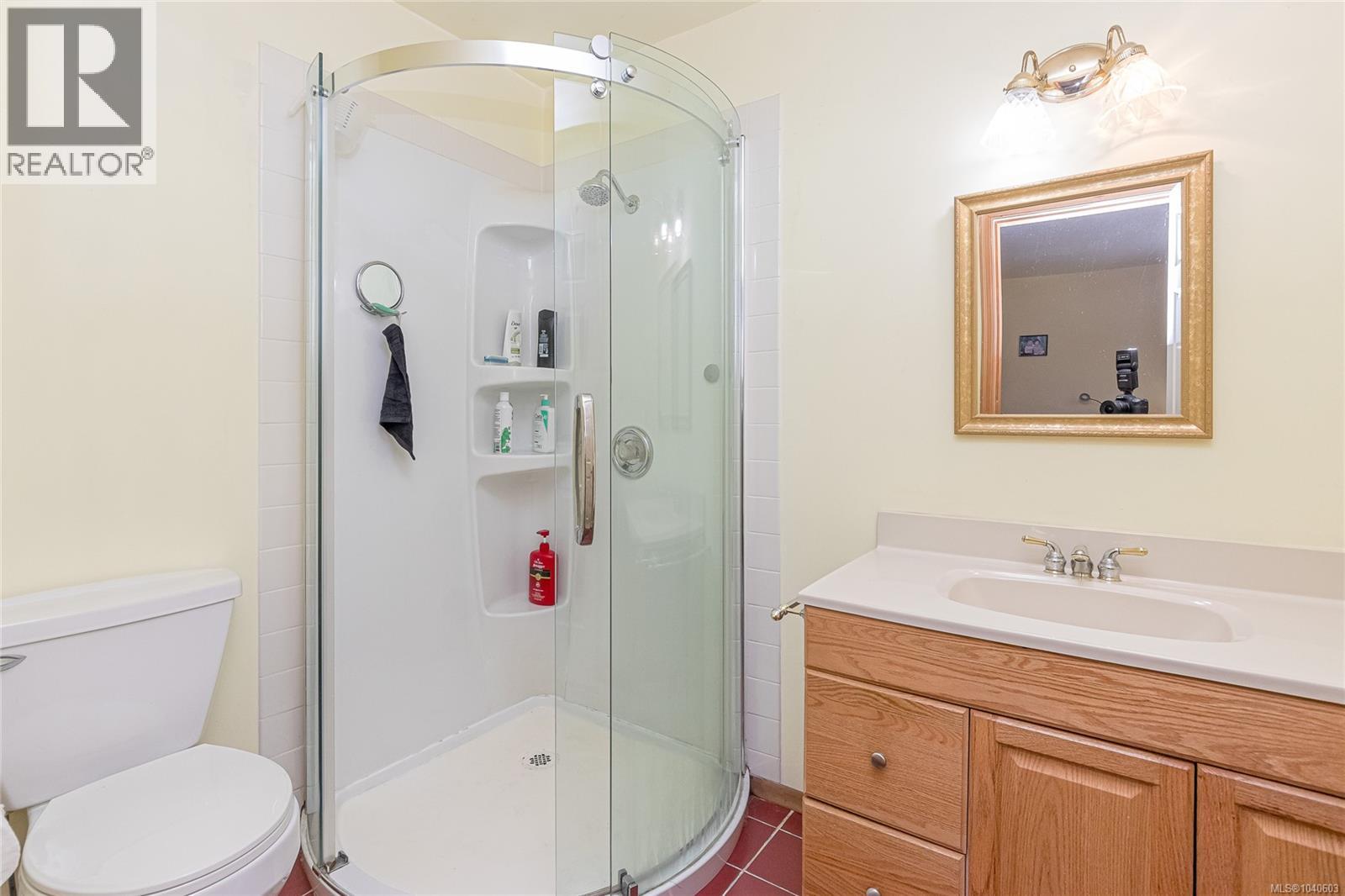 1255 McKenzie Dr - 12