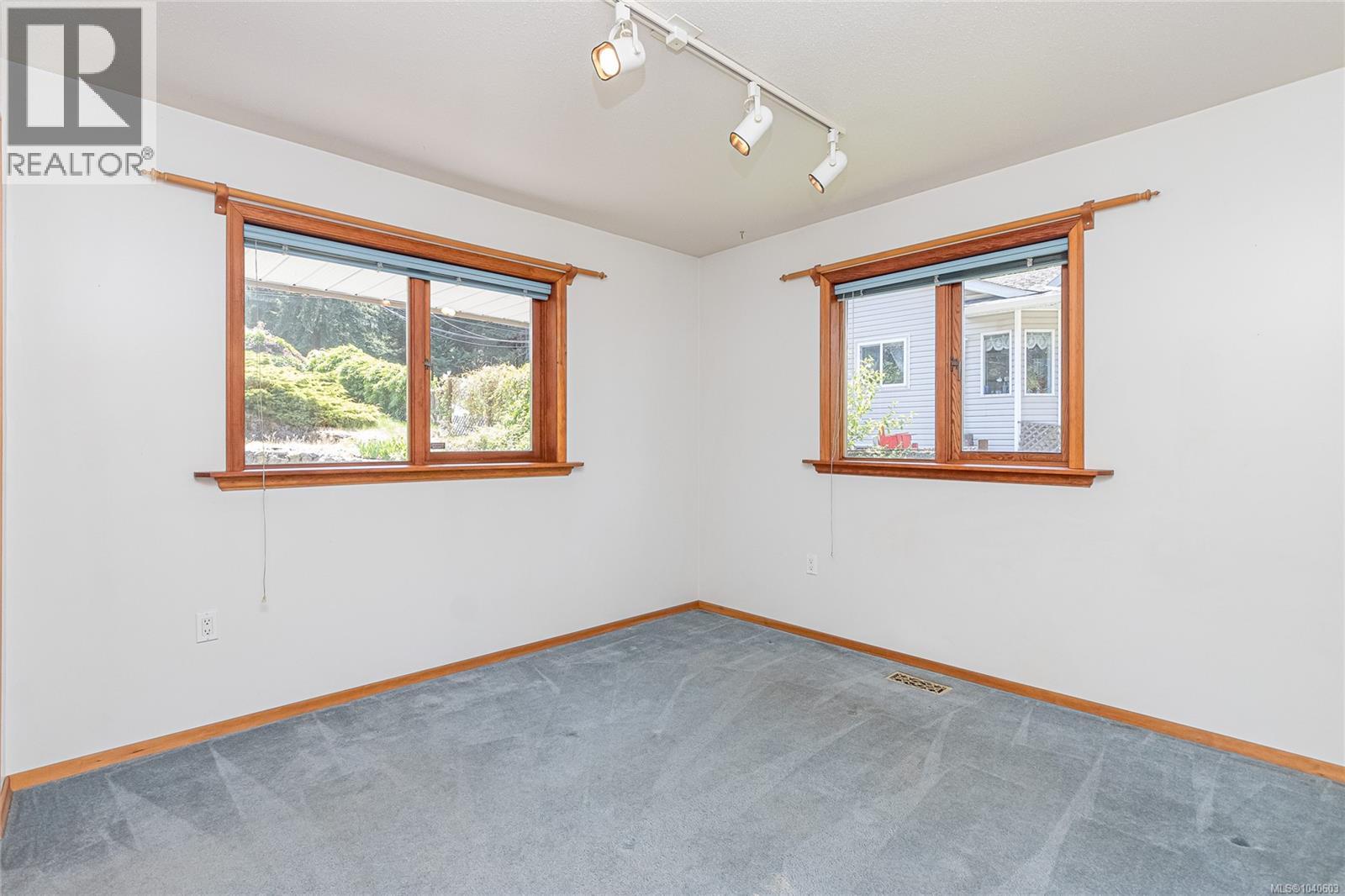 1255 McKenzie Dr - 13