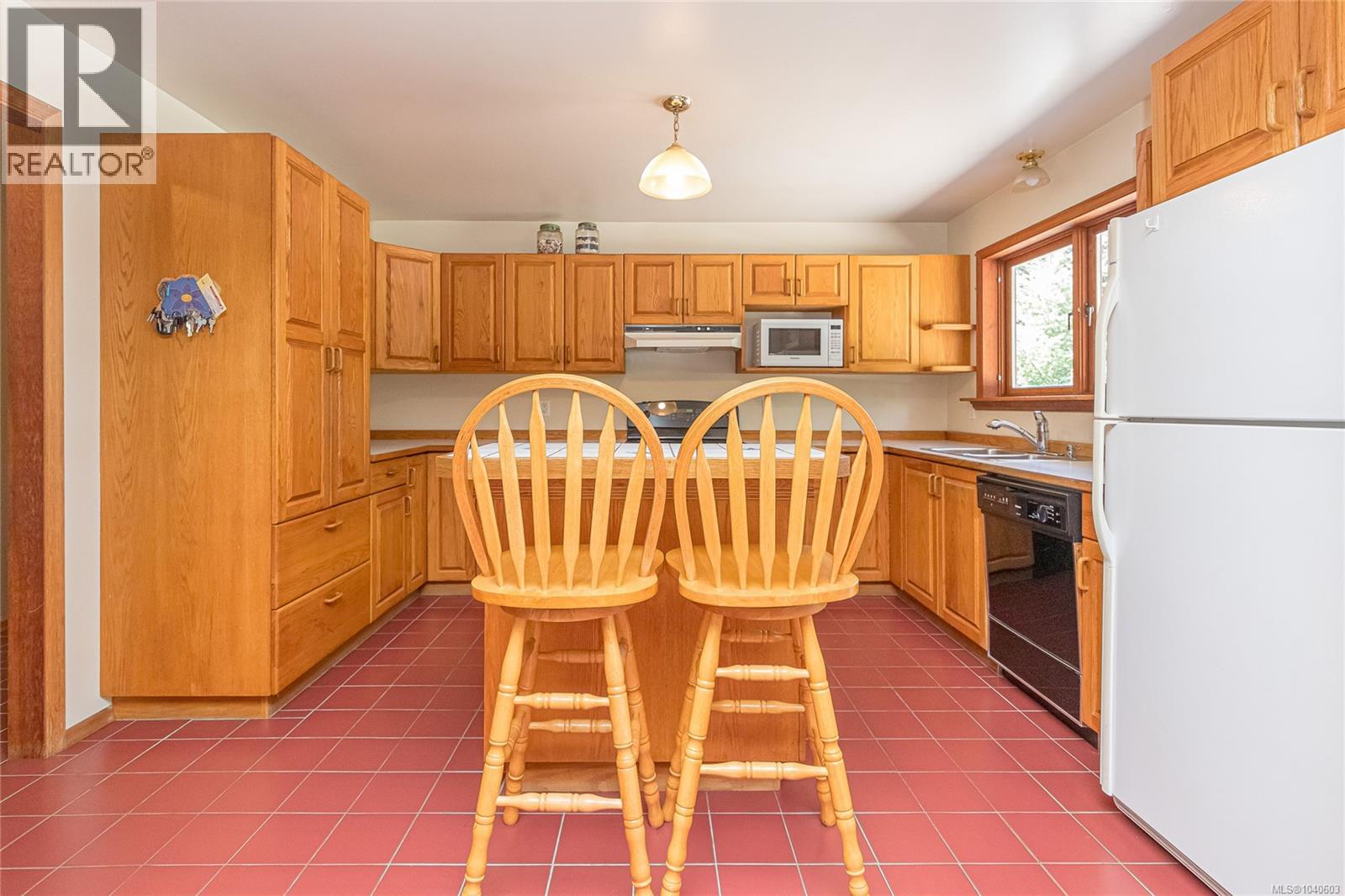 1255 McKenzie Dr - 7
