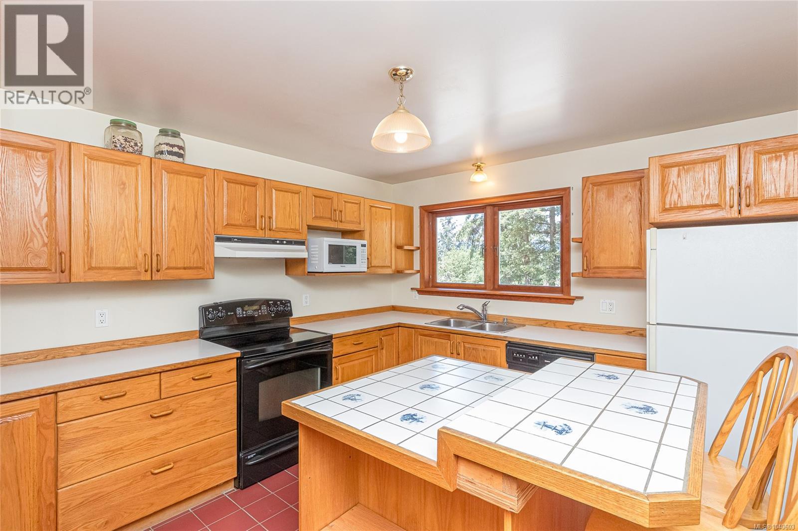1255 McKenzie Dr - 8