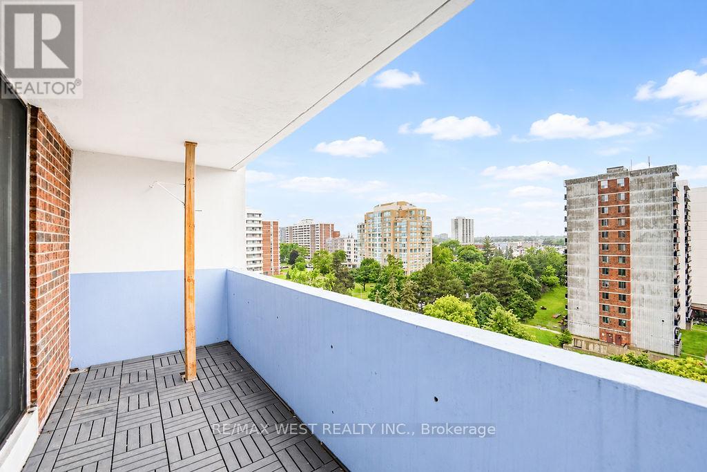 #907 10 STONEHILL COURT - Image 7