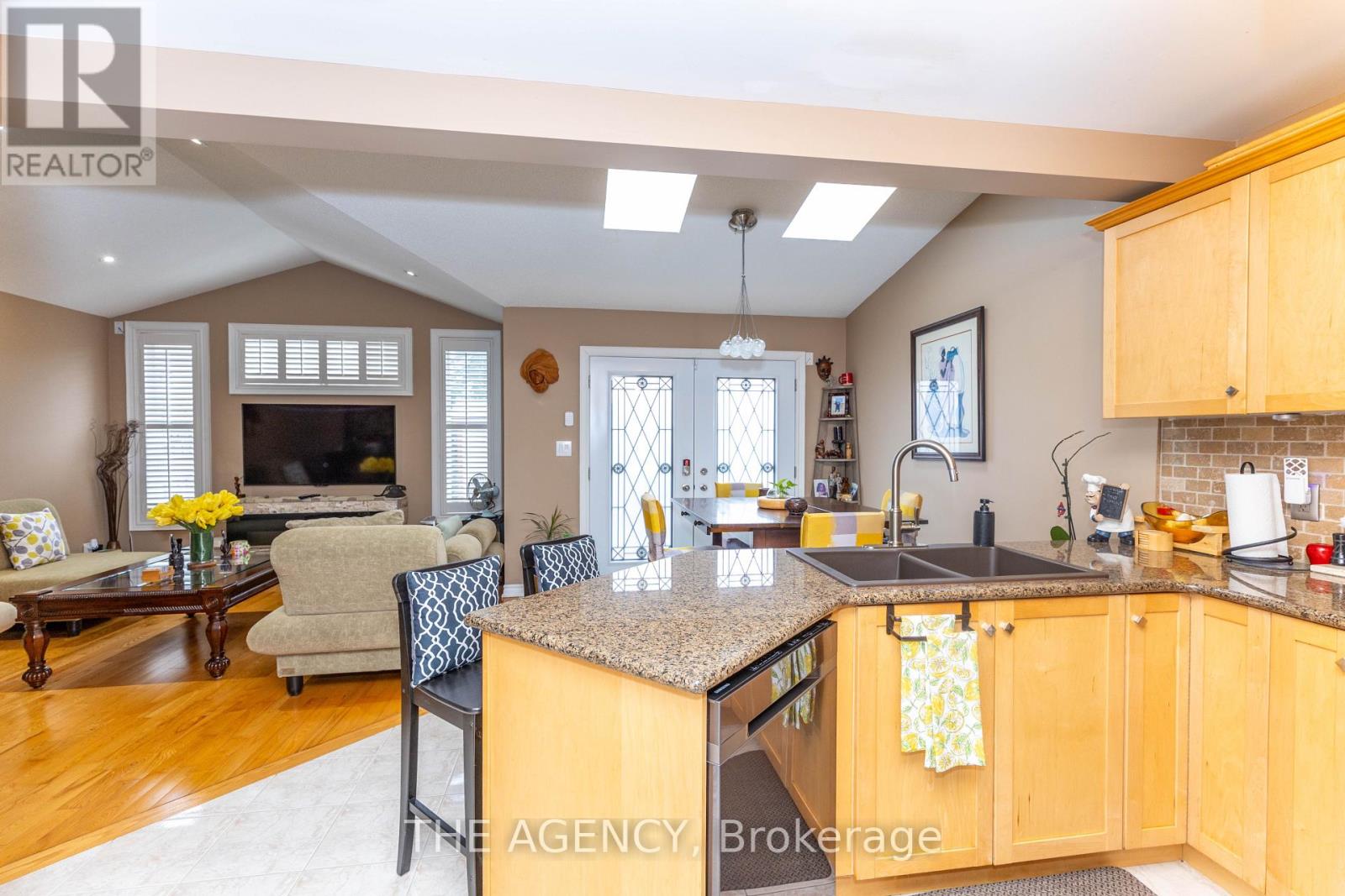 54 THAMES DRIVE - 11