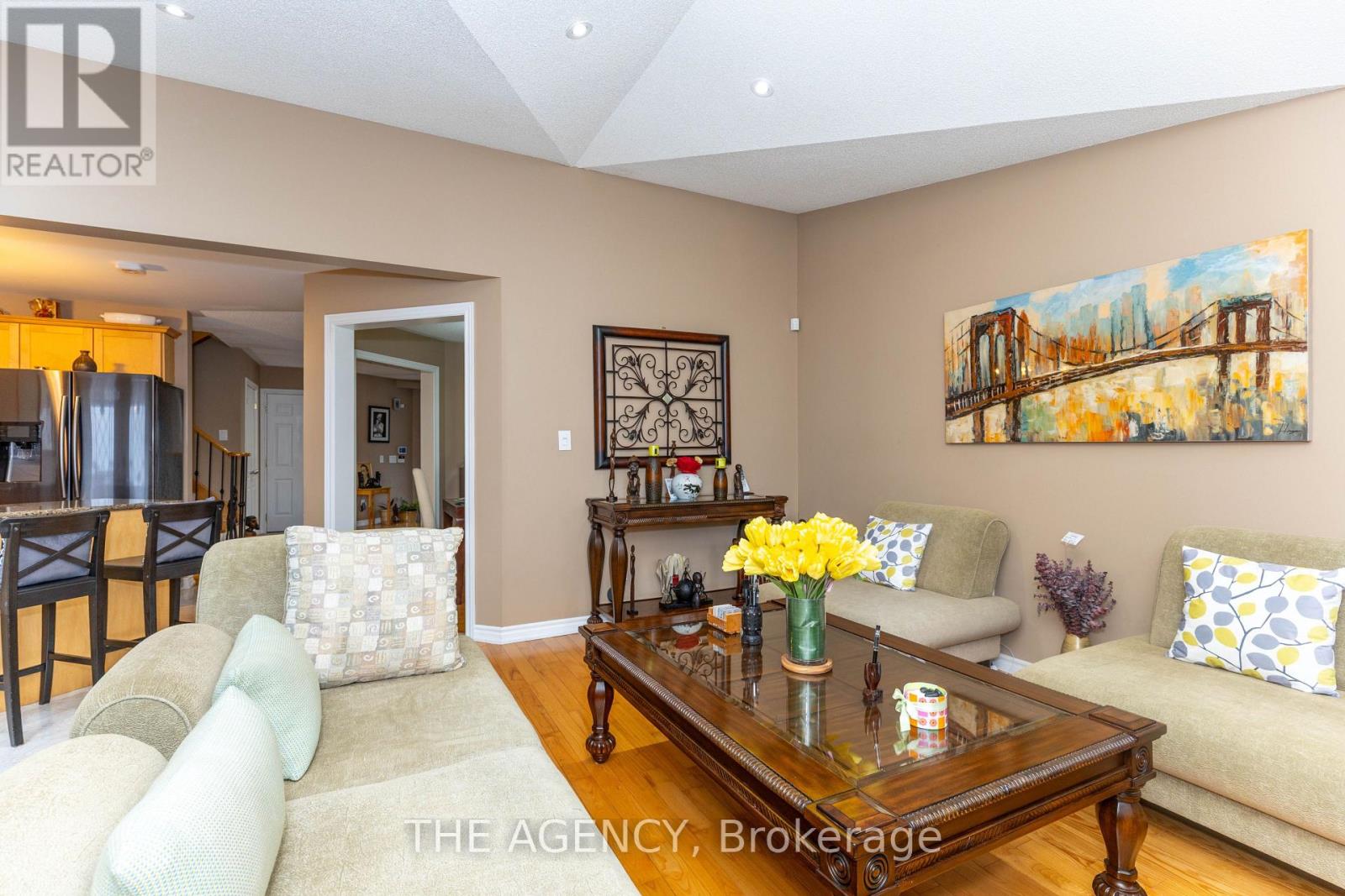 54 THAMES DRIVE - 21