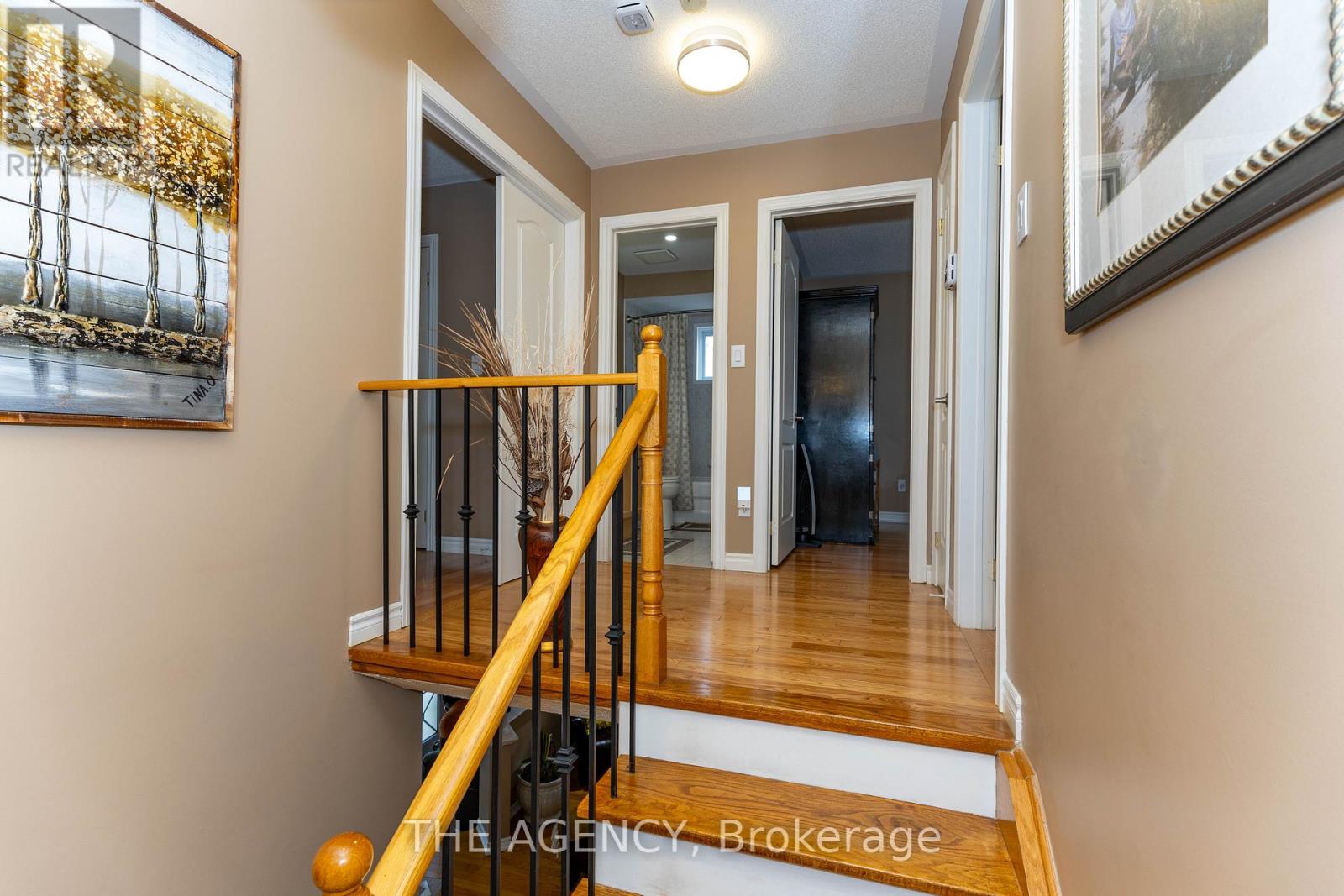 54 THAMES DRIVE - 25